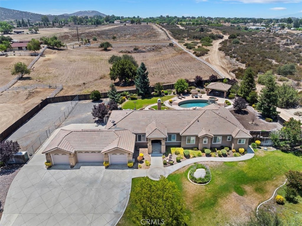 22515 Santa Clarita Corte