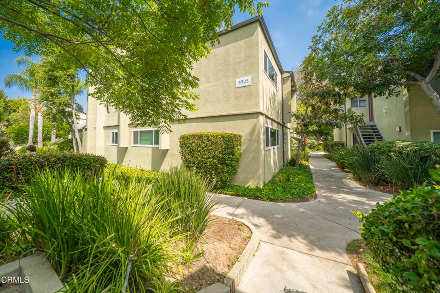 Welcome to your new home in the Tara Hill community of Culver City. This 1,213 sq. ft. condo offers comfort, style, and resort-like living. This light and bright corner unit on the second floor features an open layout with wood-like flooring throughout. It includes a spacious living room with vaulted ceilings, a separate dining area, and a built-in kitchen. The condo also has a private patio and a large loft/study, perfect for a home office or studio. There are three bedrooms and two bathrooms, providing ample space and privacy. The Tara Hill community offers numerous amenities, including a 24-hour guard, two pools, two spas, a fitness center, a playground, and well-maintained grounds. The location is ideal, close to Westfield Mall, parks, and a walking/jogging trail. It's also zoned for Culver City Schools and near destinations like The Platform, Ivy Station, Playa Vista, downtown Culver City, and West Los Angeles College.