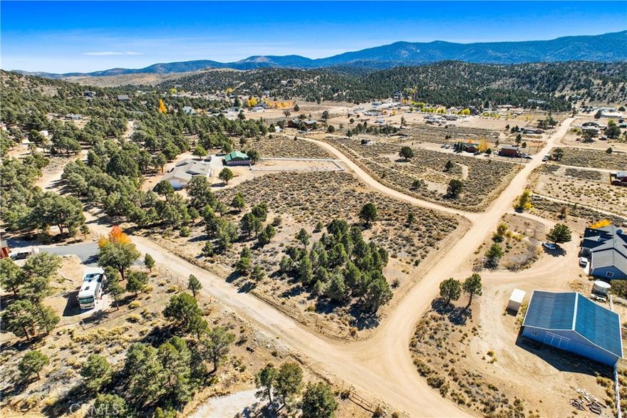 Fantastic opportunity to purchase a vacant lot in Ponderosa Estates. Located in a sought-after ranch style neighborhood, minutes fro the lake, skiing, horseback riding, off-roading, mountain biking, and the Pacific Crest Trail.