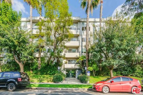 Photo of 1508 Veteran Avenue #301, Los Angeles, CA 90024 (MLS # 26643337)