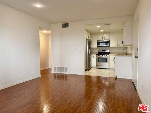 Photo of 1348 E Hillcrest Drive #69, Thousand Oaks, CA 91362 (MLS # 26752447)