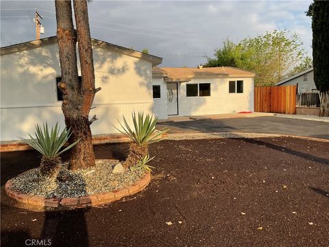 Photo of 4925 N Stoddard Ave, San Bernardino, CA 92407 (MLS # IV26071488)