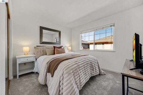 Tiny photo for 5130 5130 Bianco Ct Ct, Pleasanton, CA 94588 (MLS # 41126304)