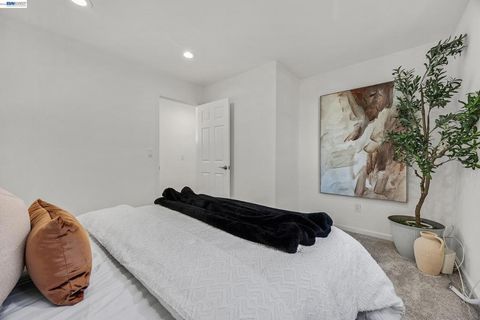 Tiny photo for 5130 5130 Bianco Ct Ct, Pleasanton, CA 94588 (MLS # 41126304)