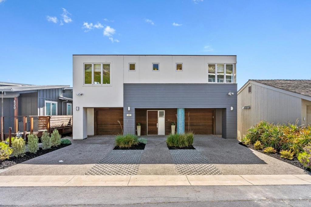 618 Beach Drive