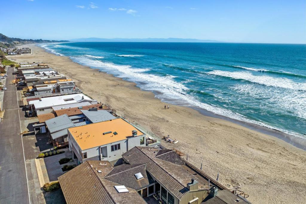 618 Beach Drive