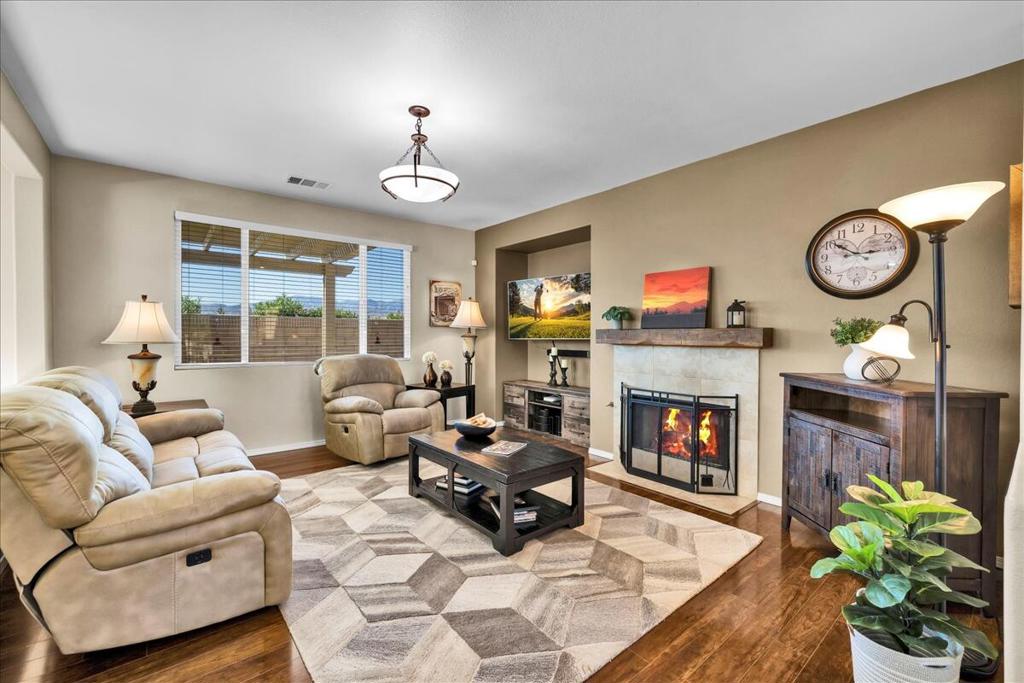 Desert Willow - Residential