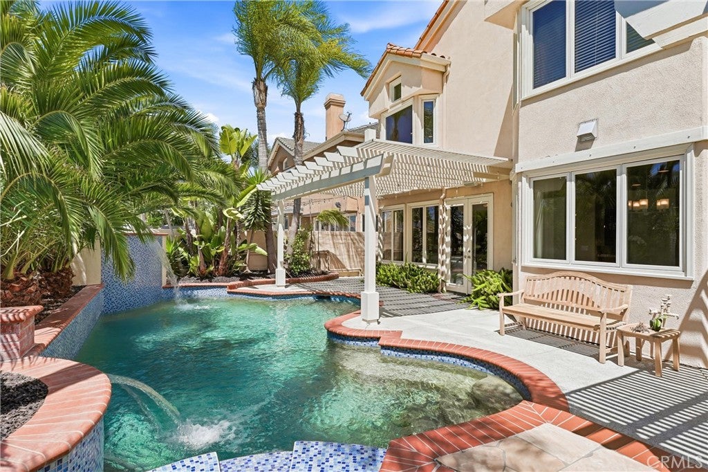 21171 Hillsdale Lane