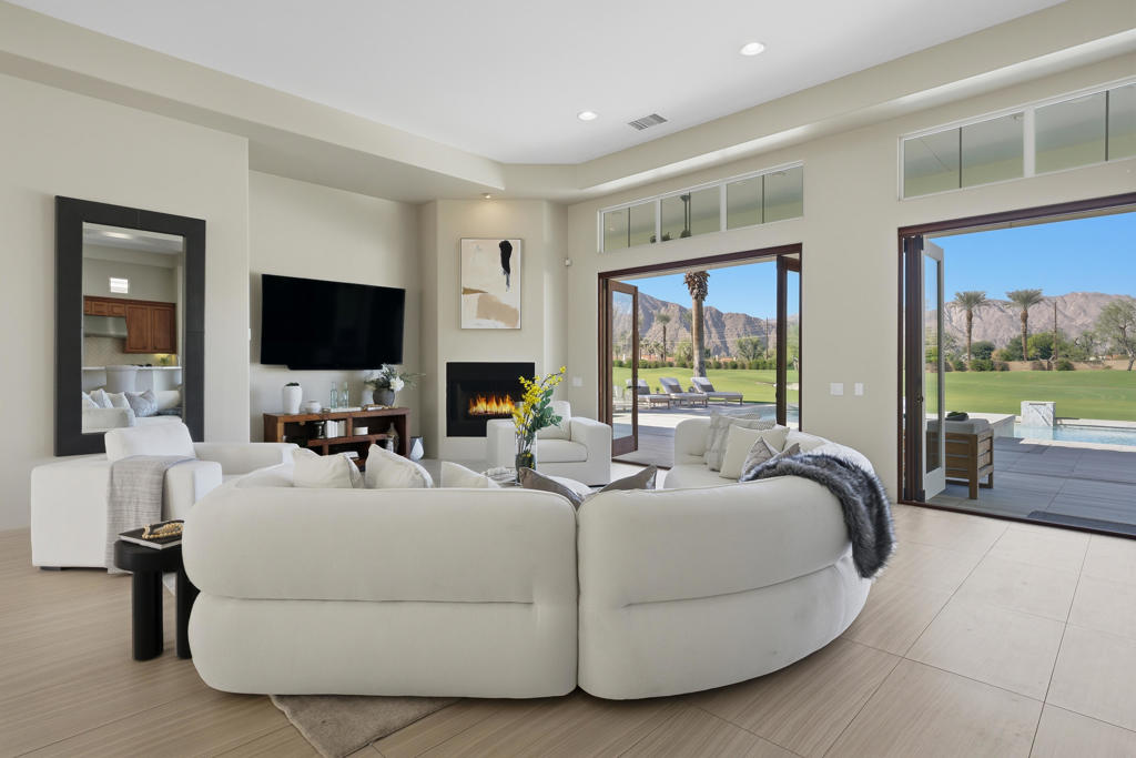 Mountain View CC - Residential