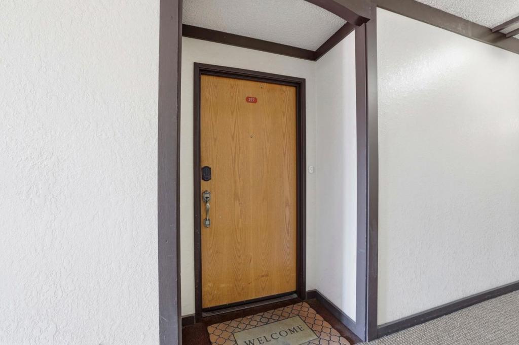 39843 Cedar Boulevard 227