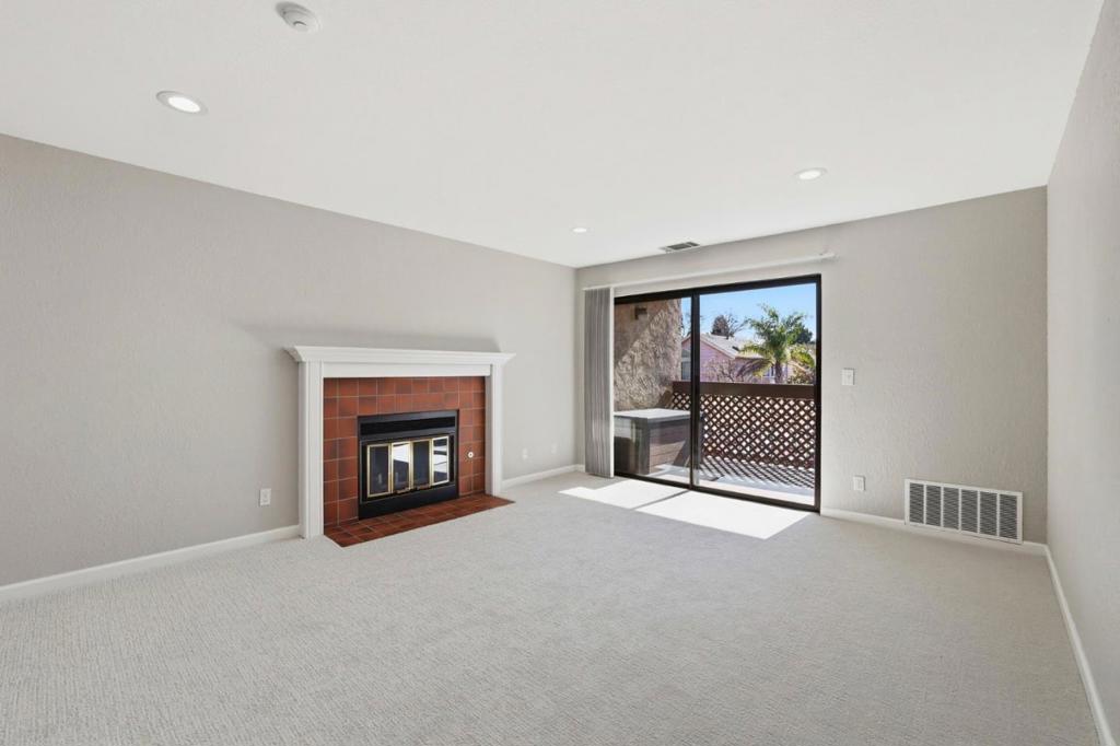 39843 Cedar Boulevard 227