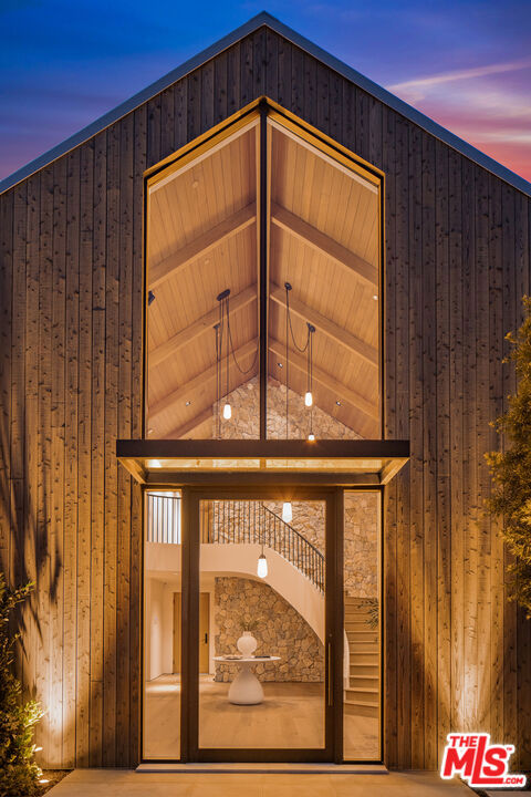 12309 Viewcrest Road