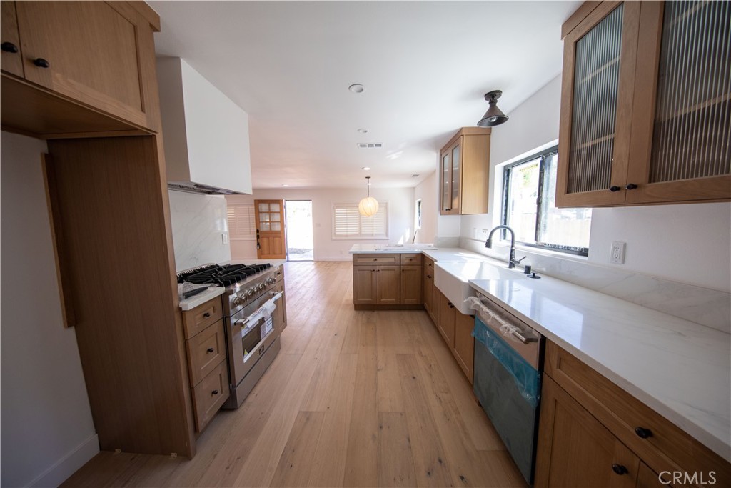 600 E Sierra Madre