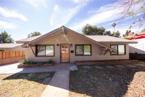 Photo of 600 E Sierra Madre Blvd, Sierra Madre, CA 91024 (MLS # DW26064034)