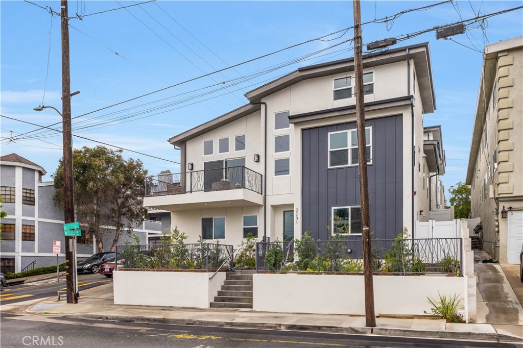 2101 Carnegie Lane