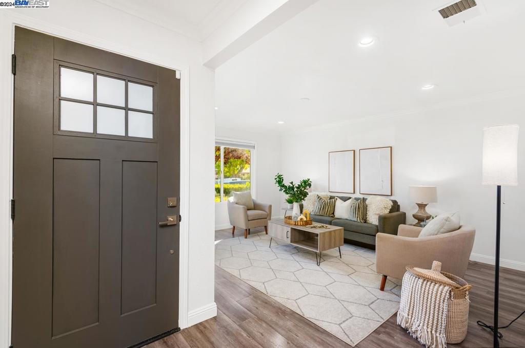 VAL VISTA - Residential