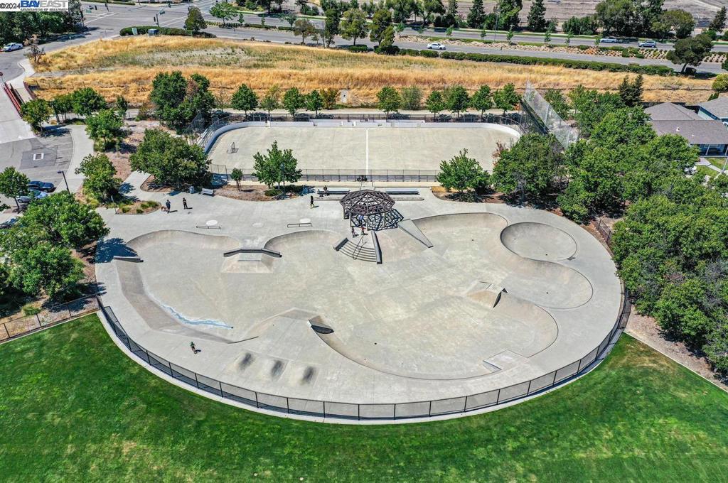 VAL VISTA - Residential