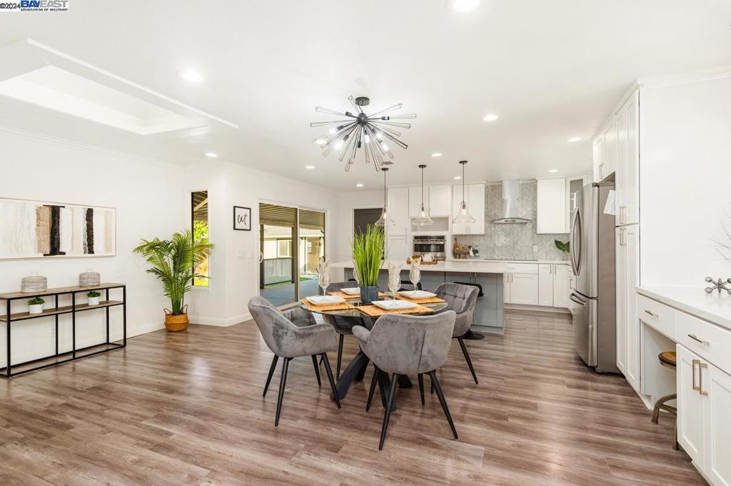 VAL VISTA - Residential