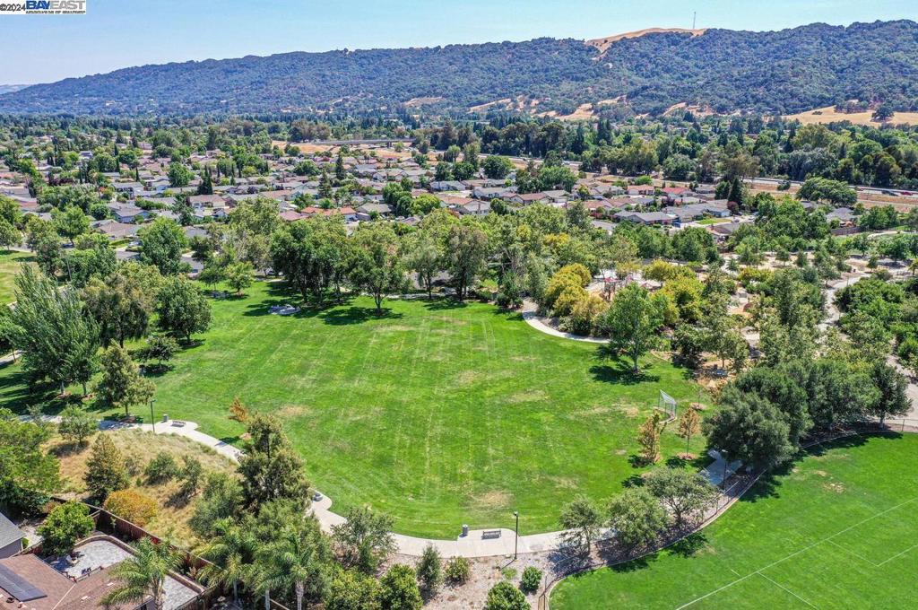 VAL VISTA - Residential