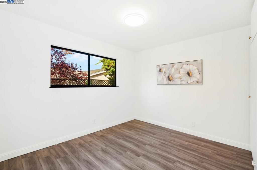 VAL VISTA - Residential