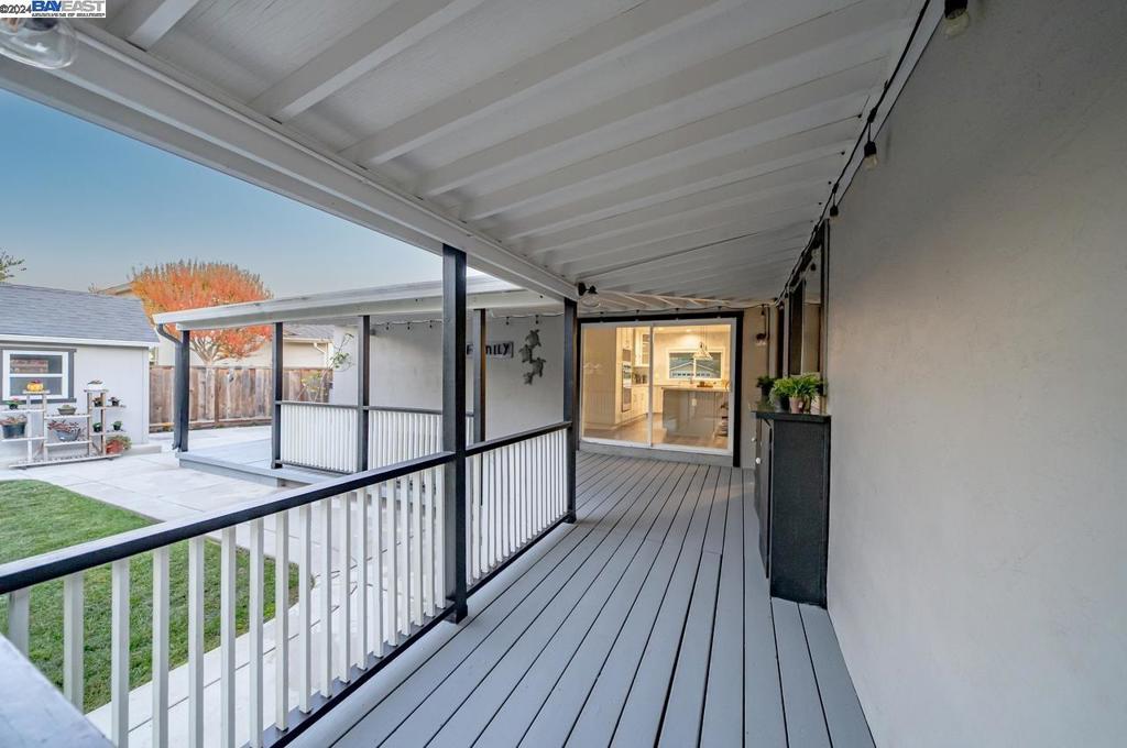 VAL VISTA - Residential