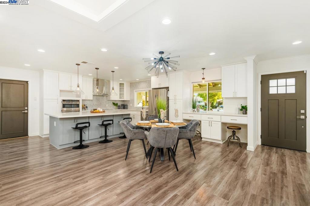 VAL VISTA - Residential