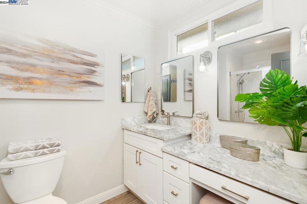 VAL VISTA - Residential