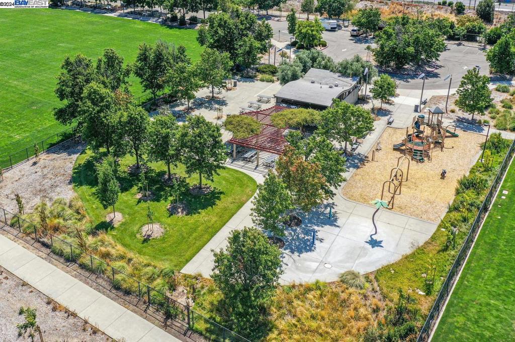 VAL VISTA - Residential