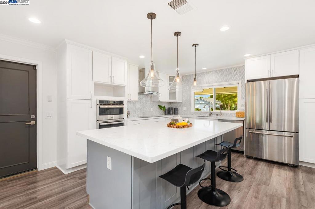 VAL VISTA - Residential