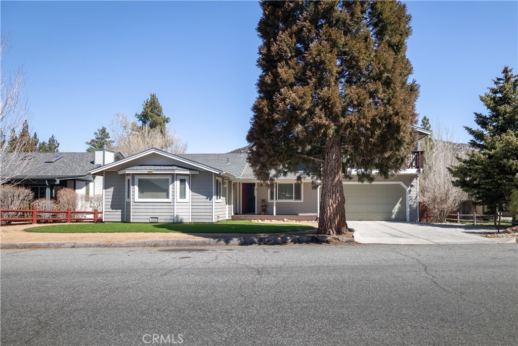 409 E Mountain View Boulevard