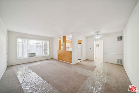 Photo of 8442 Blackburn #8, Los Angeles, CA 90048 (MLS # 25627959)