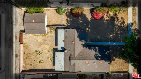 Tiny photo for 7139 Fallbrook Avenue, West Hills, CA 91307 (MLS # 26959763)