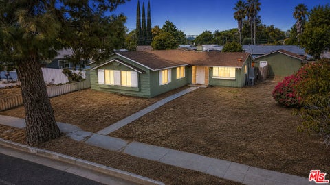 Photo of 7139 Fallbrook Avenue, West Hills, CA 91307 (MLS # 26959763)