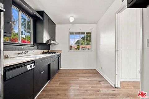 Tiny photo for 7139 Fallbrook Avenue, West Hills, CA 91307 (MLS # 26959763)
