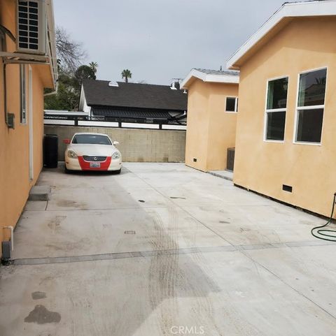 Tiny photo for 3765 Globe, Los Angeles, CA 90066 (MLS # WS26049100)