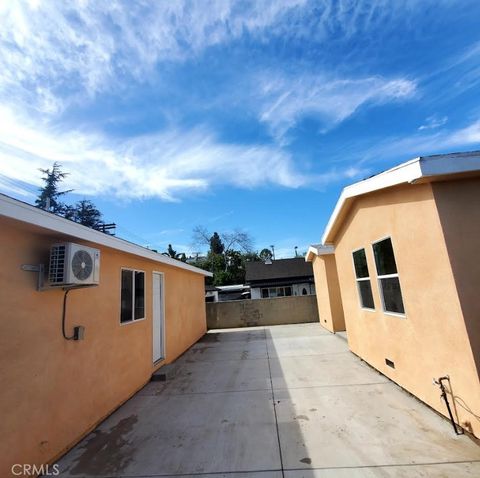 Tiny photo for 3765 Globe, Los Angeles, CA 90066 (MLS # WS26049100)