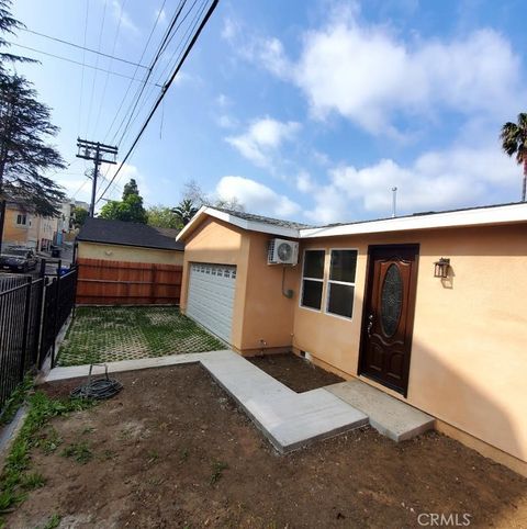 Tiny photo for 3765 Globe, Los Angeles, CA 90066 (MLS # WS26049100)
