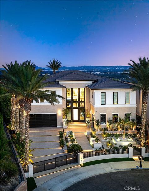 Photo of 11730 N Primrose Court, Porter Ranch, CA 91326 (MLS # SR26090286)