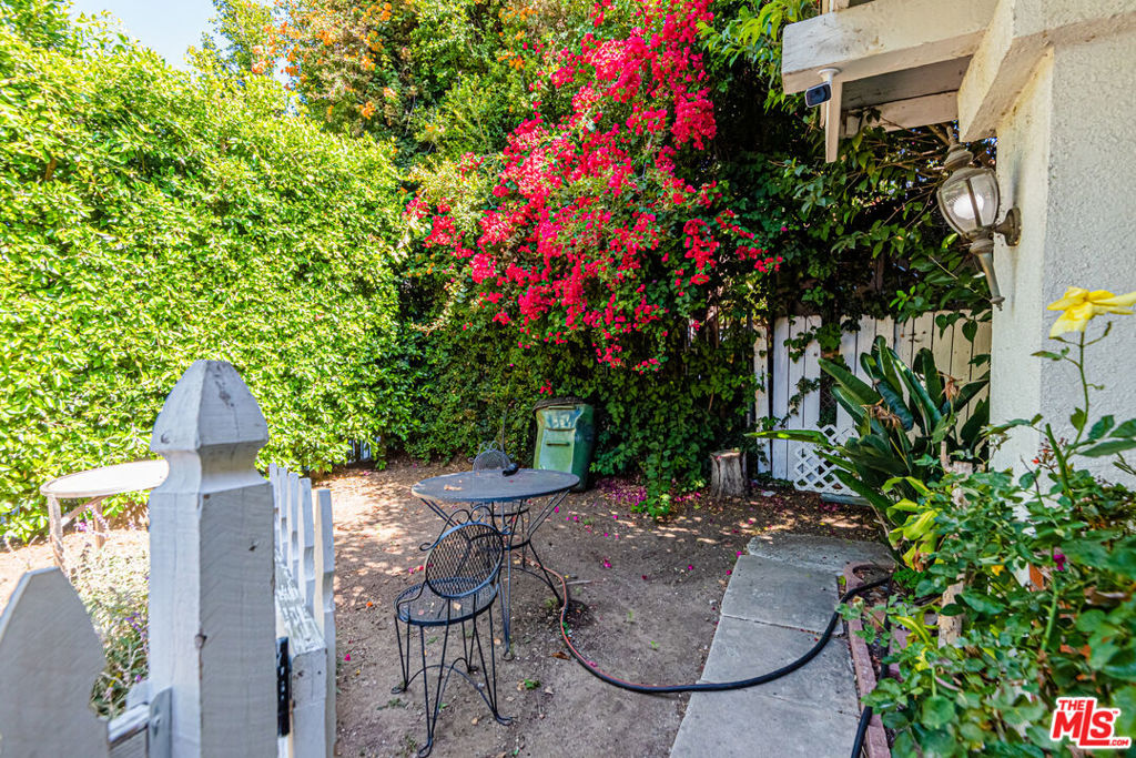 1130 N Beachwood Drive