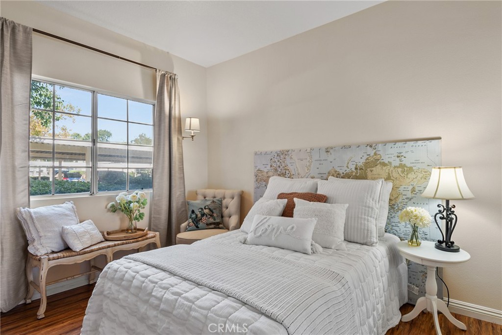 Las Flores (R1) (LF) - Residential