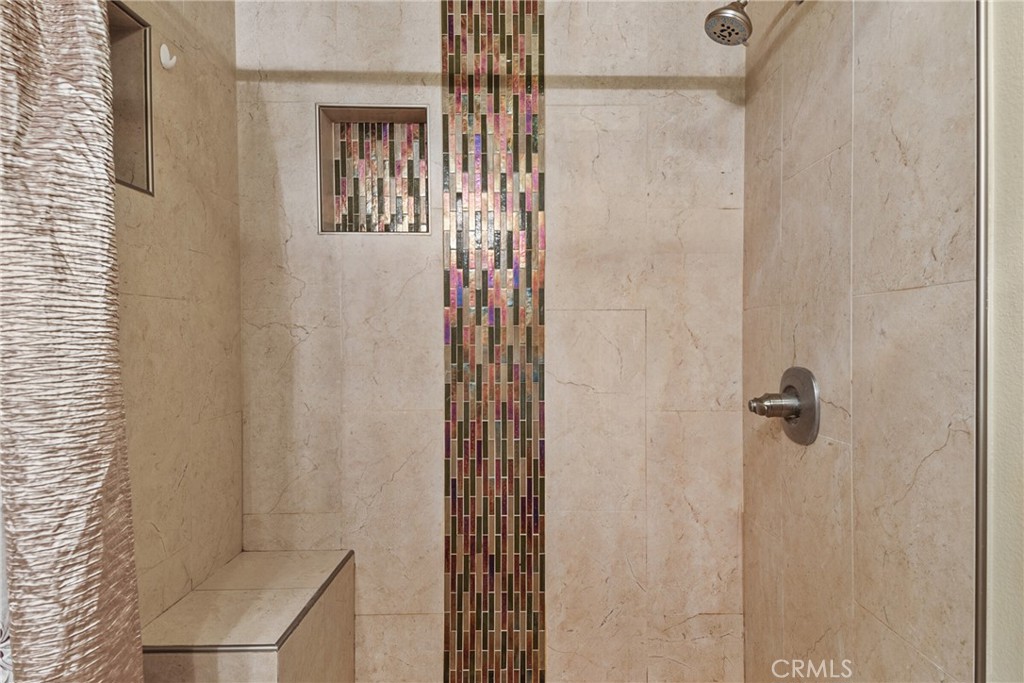Las Flores (R1) (LF) - Residential