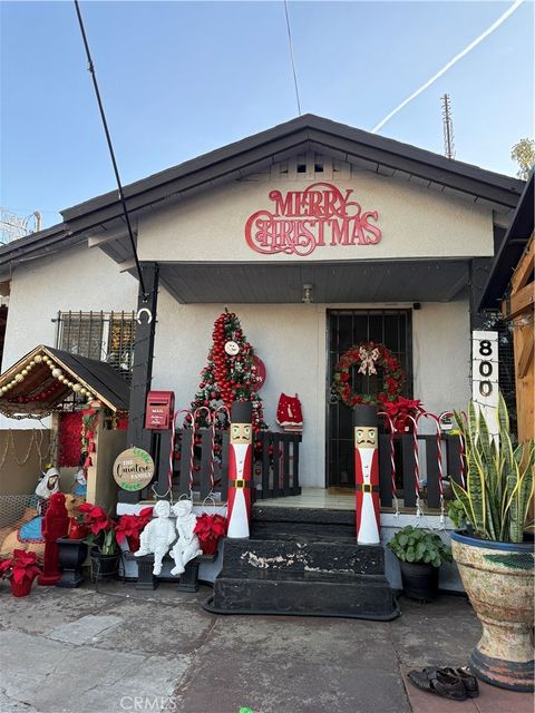 Photo of 800 W 97th St, Los Angeles, CA 90044 (MLS # DW25269360)