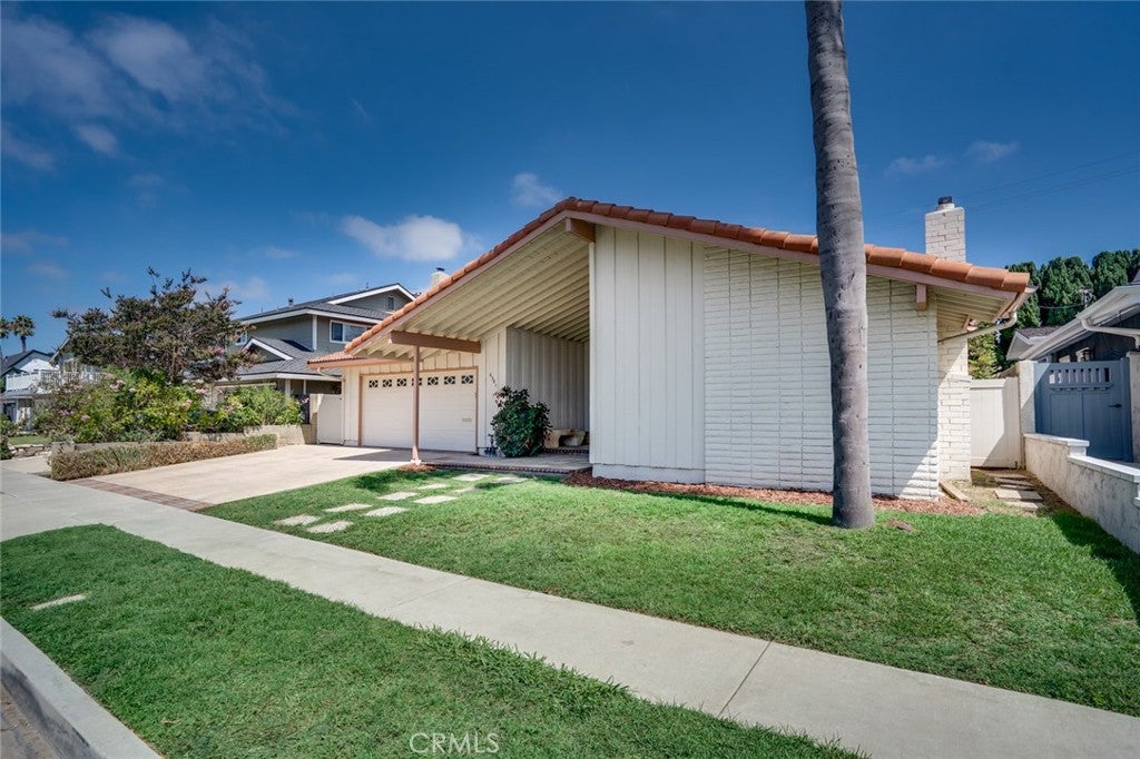 6381 Myrtle, Huntington Beach CA 92647 - Photo 33