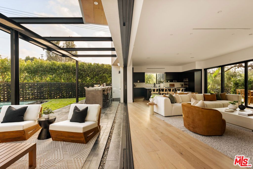 Photo of 5988 W 76th Street, Los Angeles, CA 90045 (MLS # 26633421)