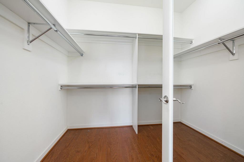 Escena - Residential