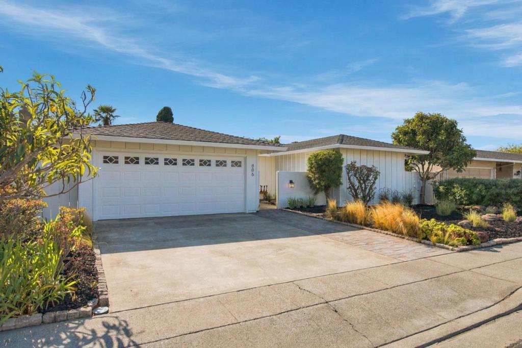806 Chrysopolis Drive