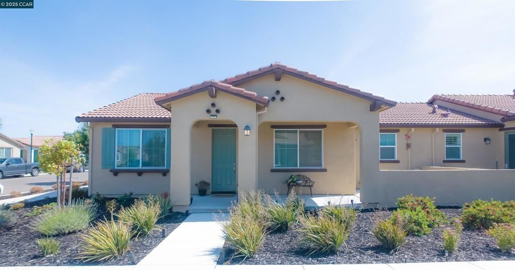 Photo of 2299 Rustic Oak Ln Ln, Rio Vista, CA 94571 (MLS # 41110994)
