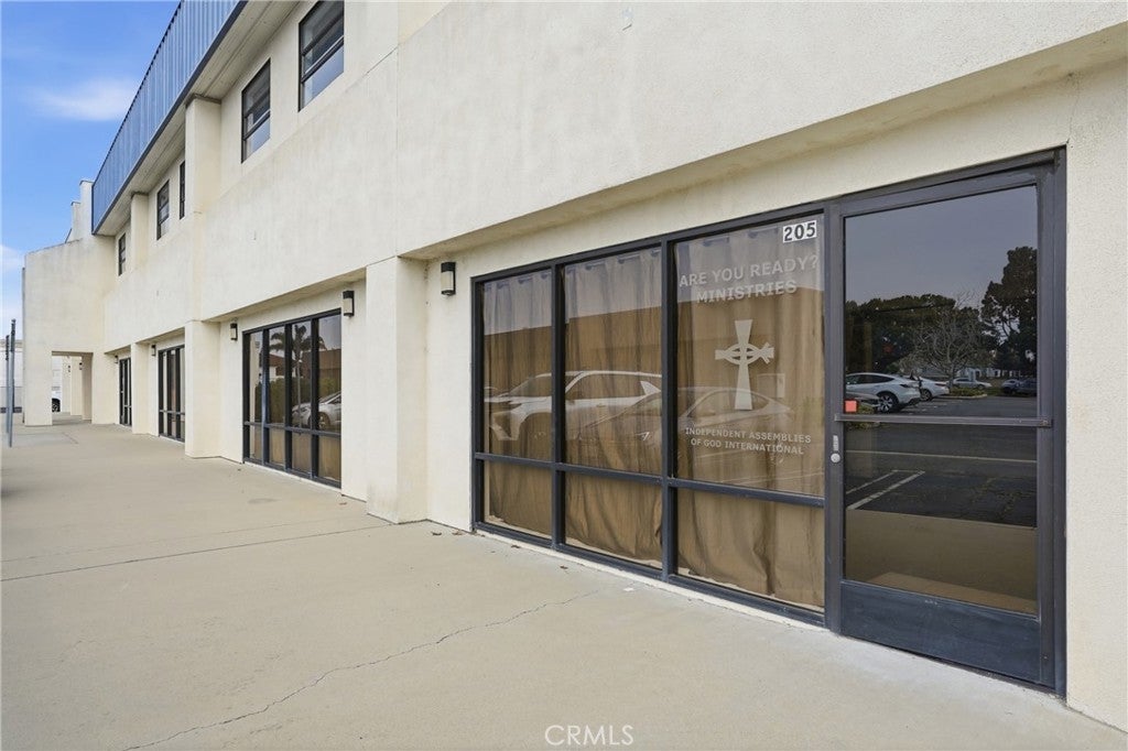 205 W Central