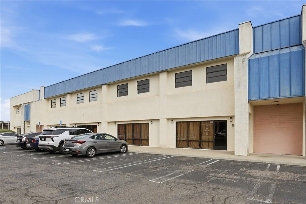 205 W Central