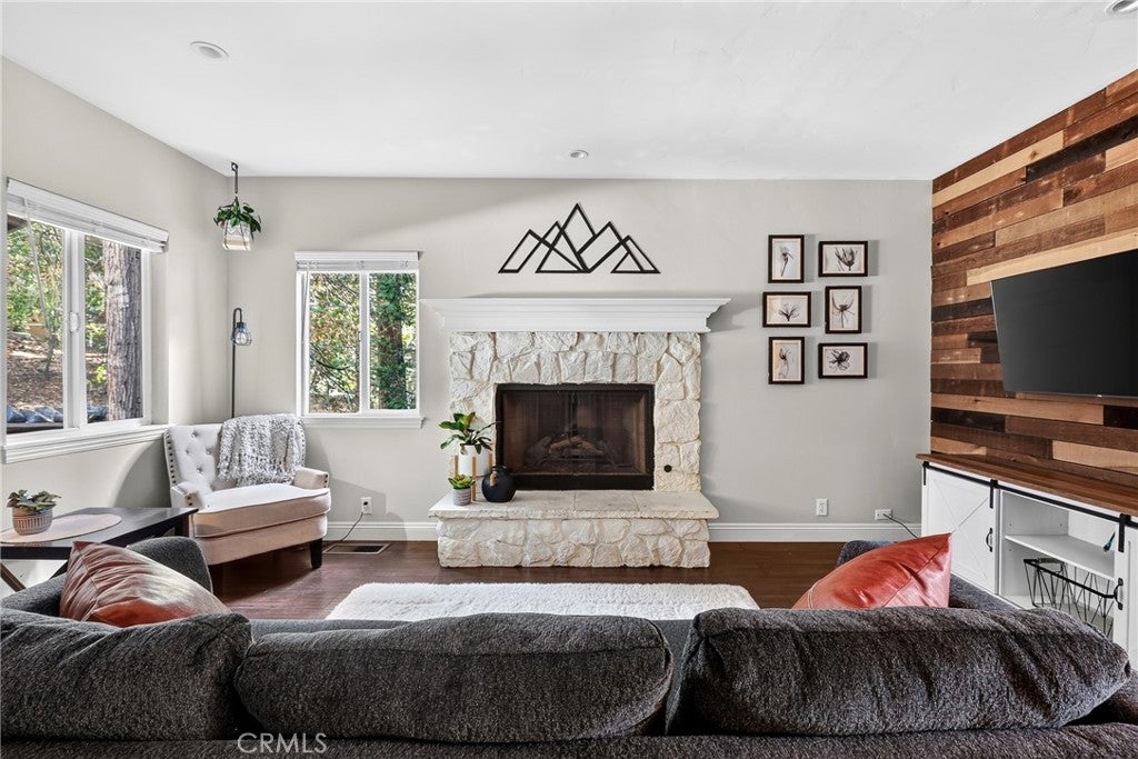 27441 Meadow